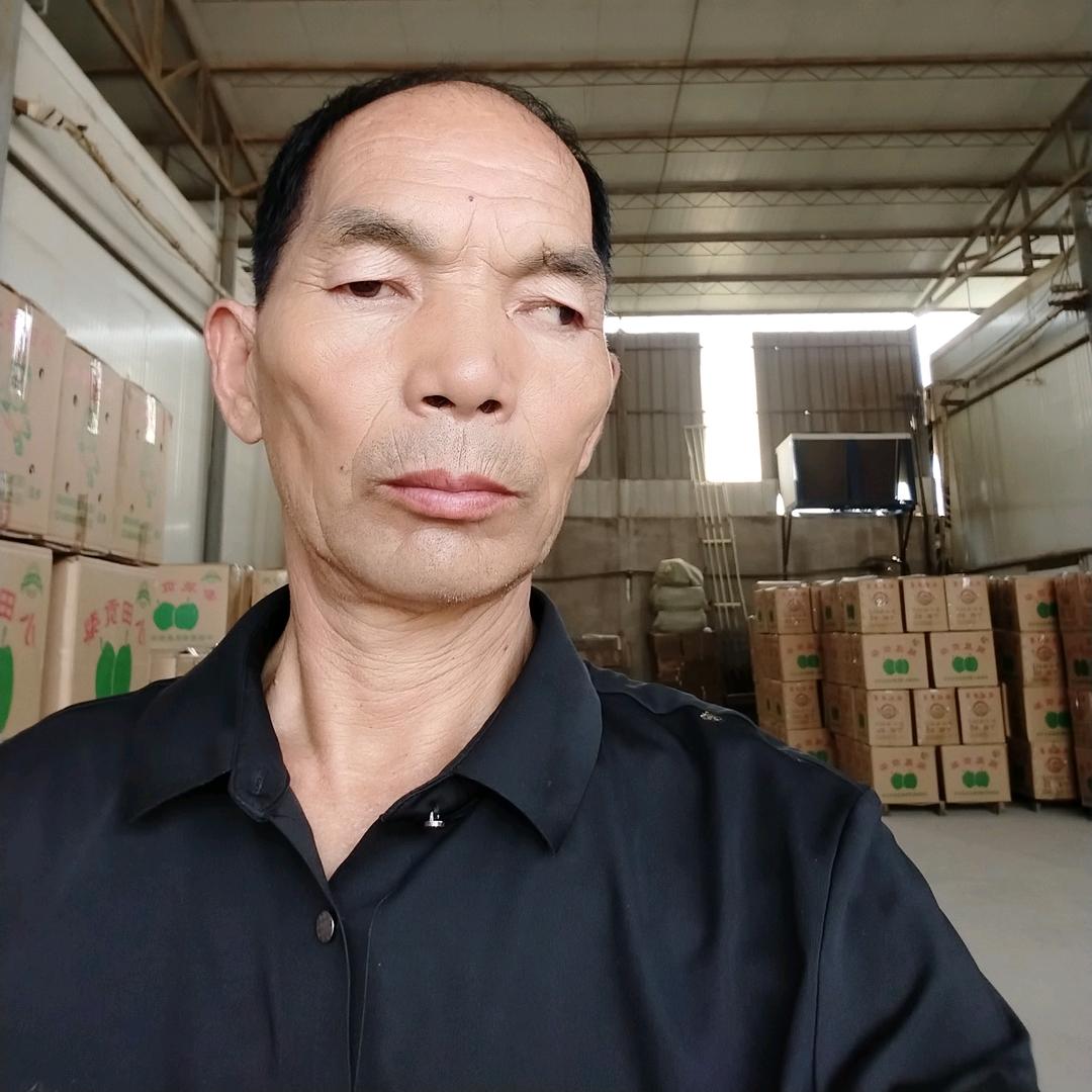 闫良龍哥