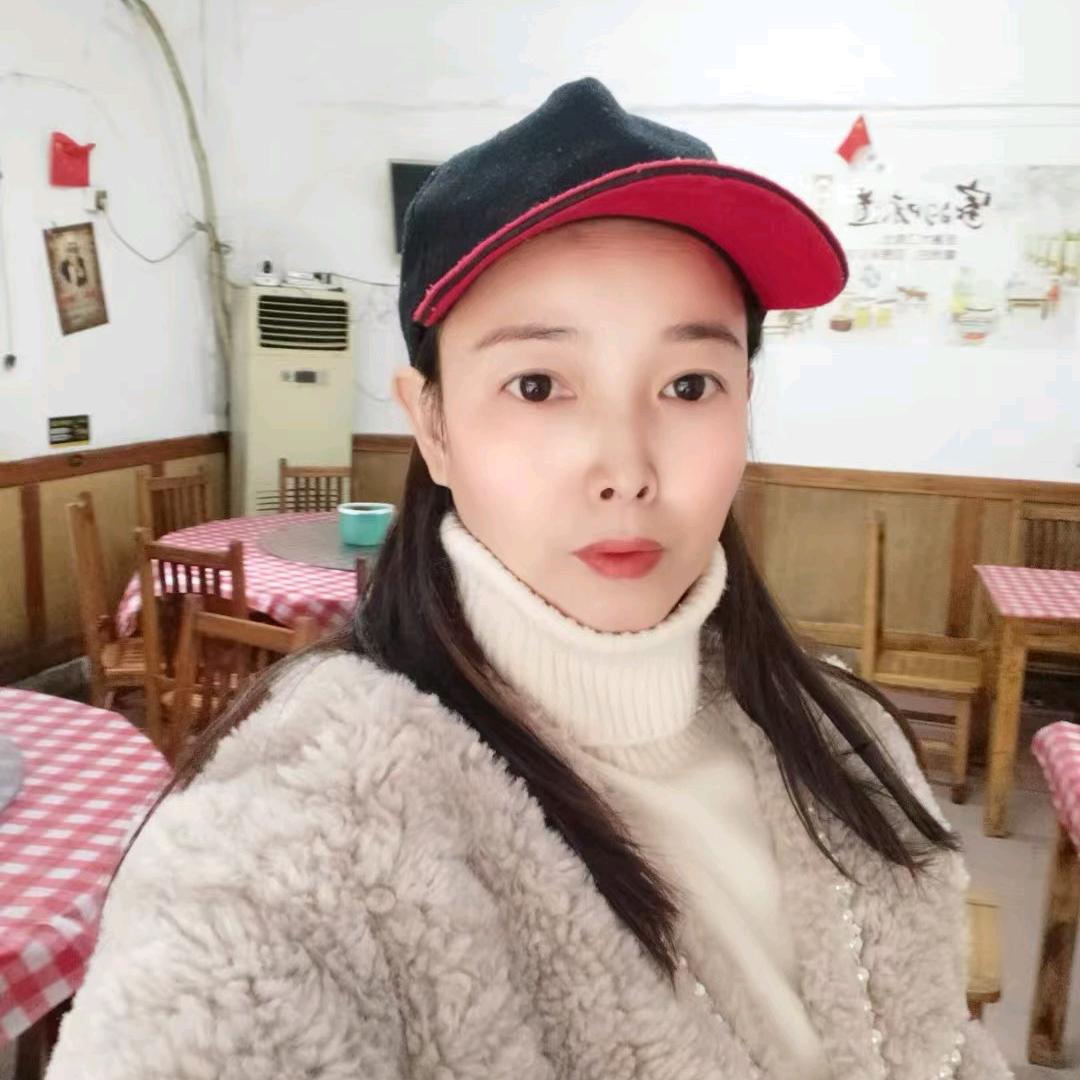 七里餐铺老板娘