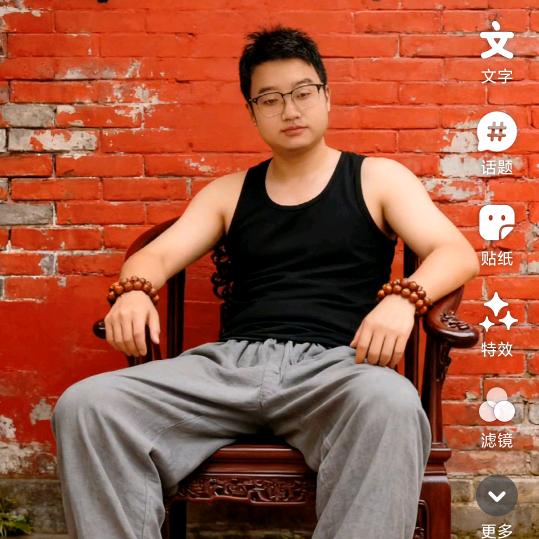 杀鸡卖鸡小帅哥