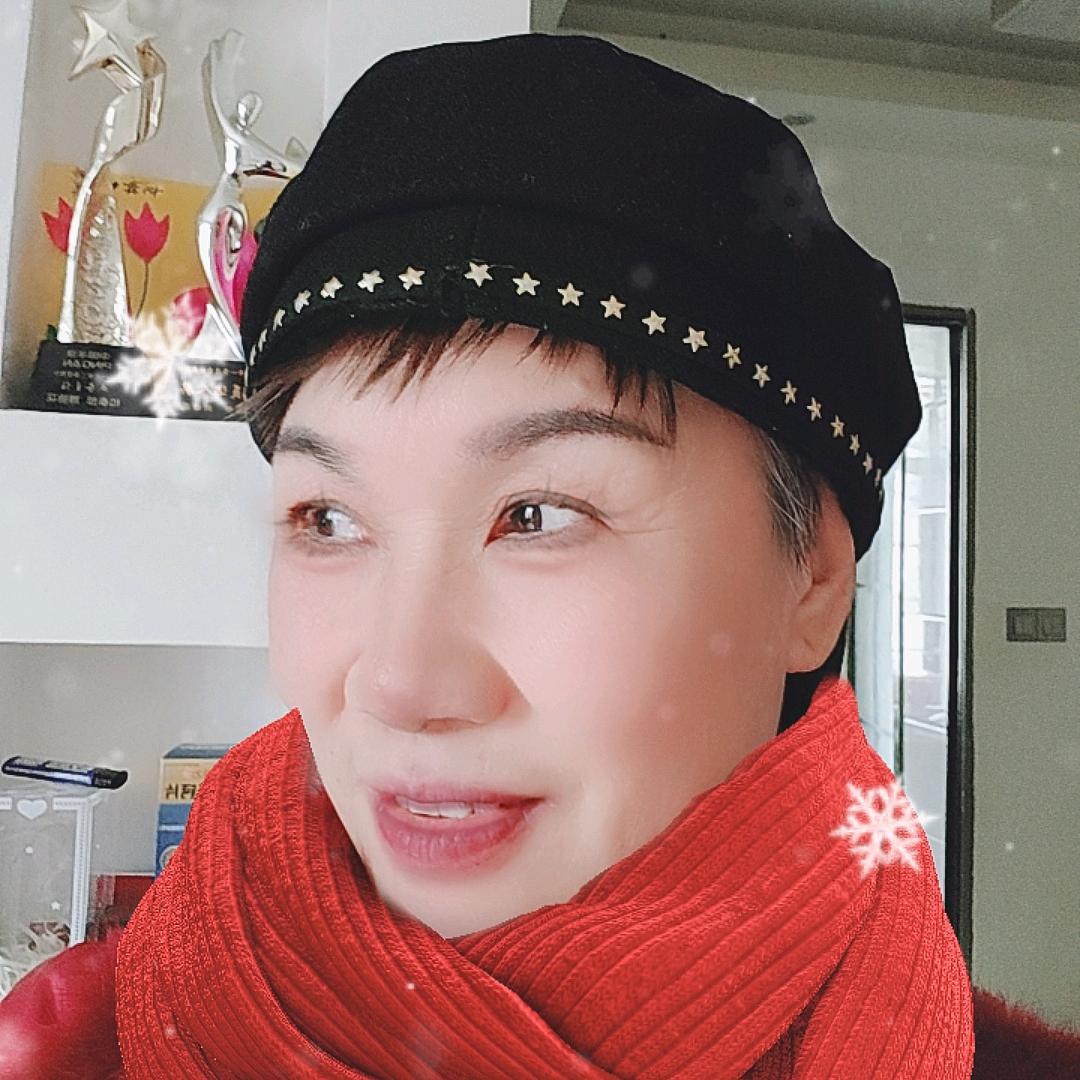 美得很，下午五点半开播