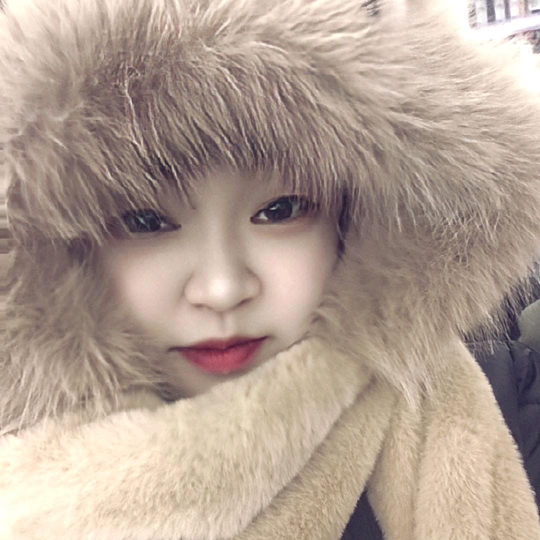 ℒᎭℯ⃝只如初见💕⁵²º࿐: