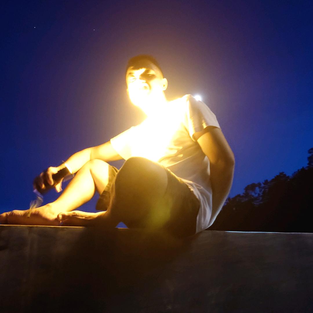 九点上班三点下班一周上二天