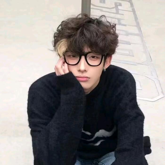 云子.（陪玩多游戏点单 滴）