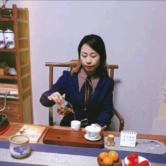 张蓝月
