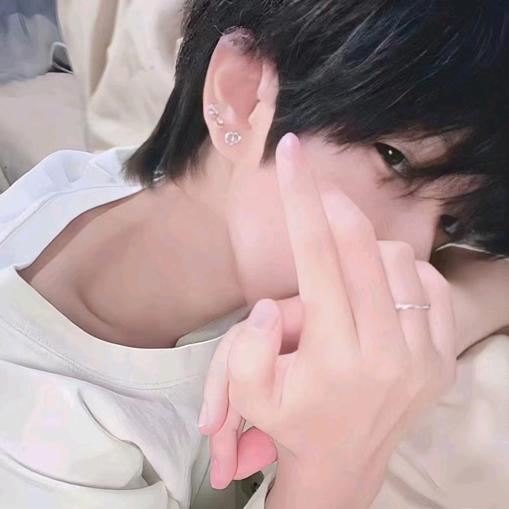 𝓤𝓷𝓻𝓮𝓺𝓾𝓲𝓽𝓮𝓭