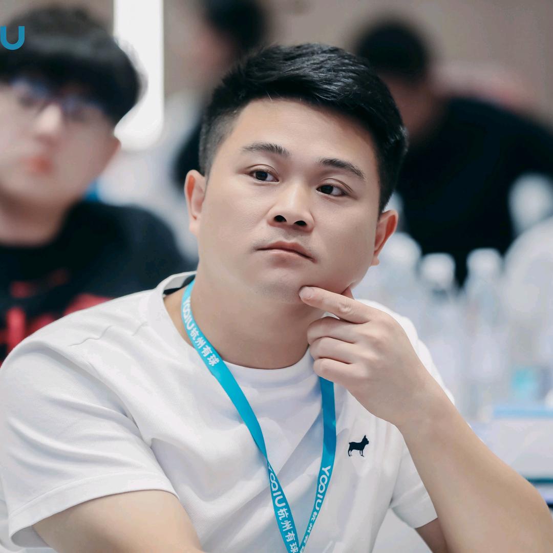 VV国际台球俱乐部-吕先森