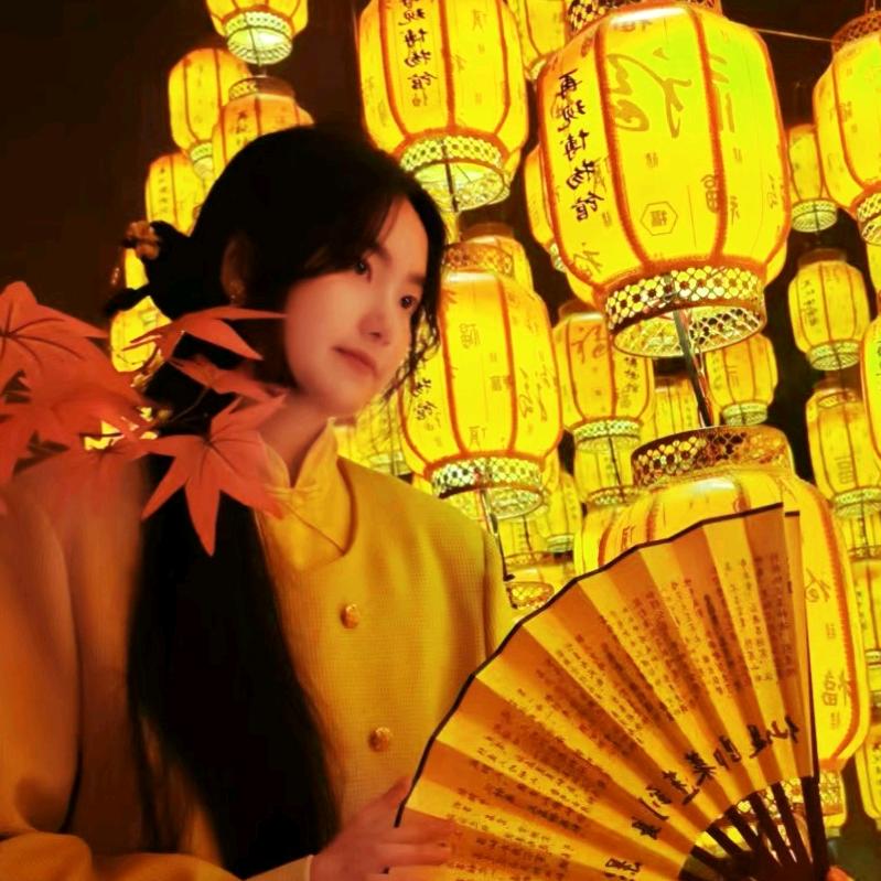 蜉蝣小姐
