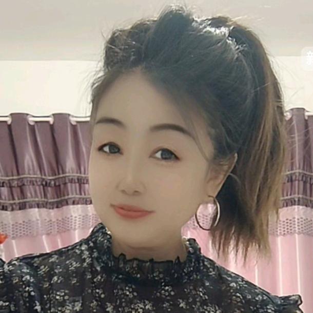 张梅《广场舞》