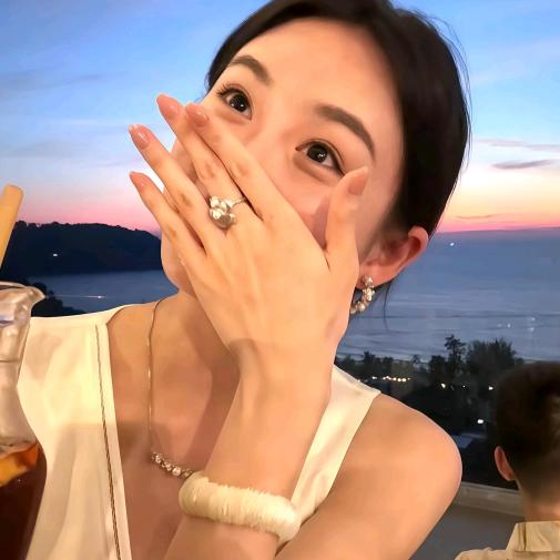 小王很幸福( ˘ ³˘)♥