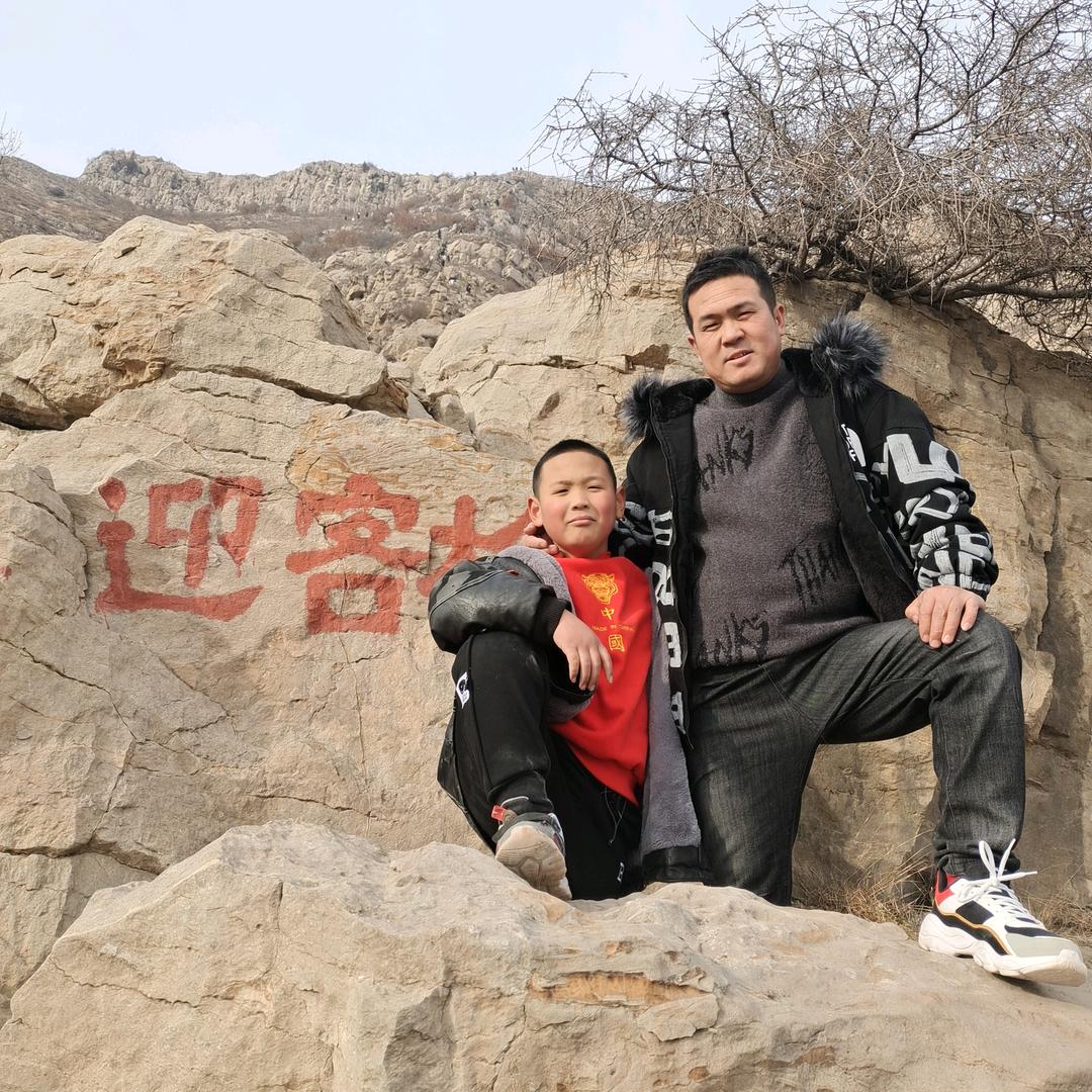 笑掩饰不了💔痛