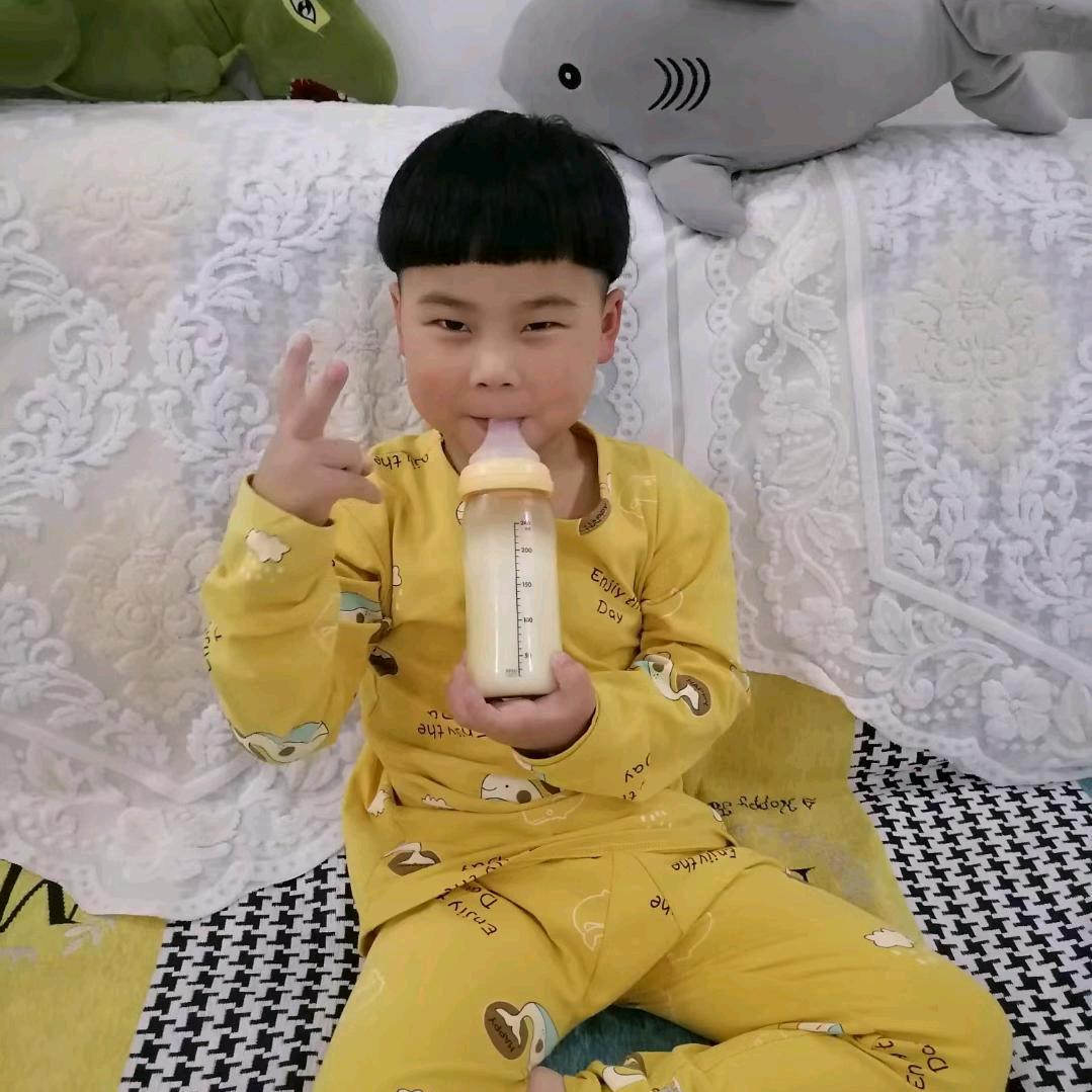 王静🍒