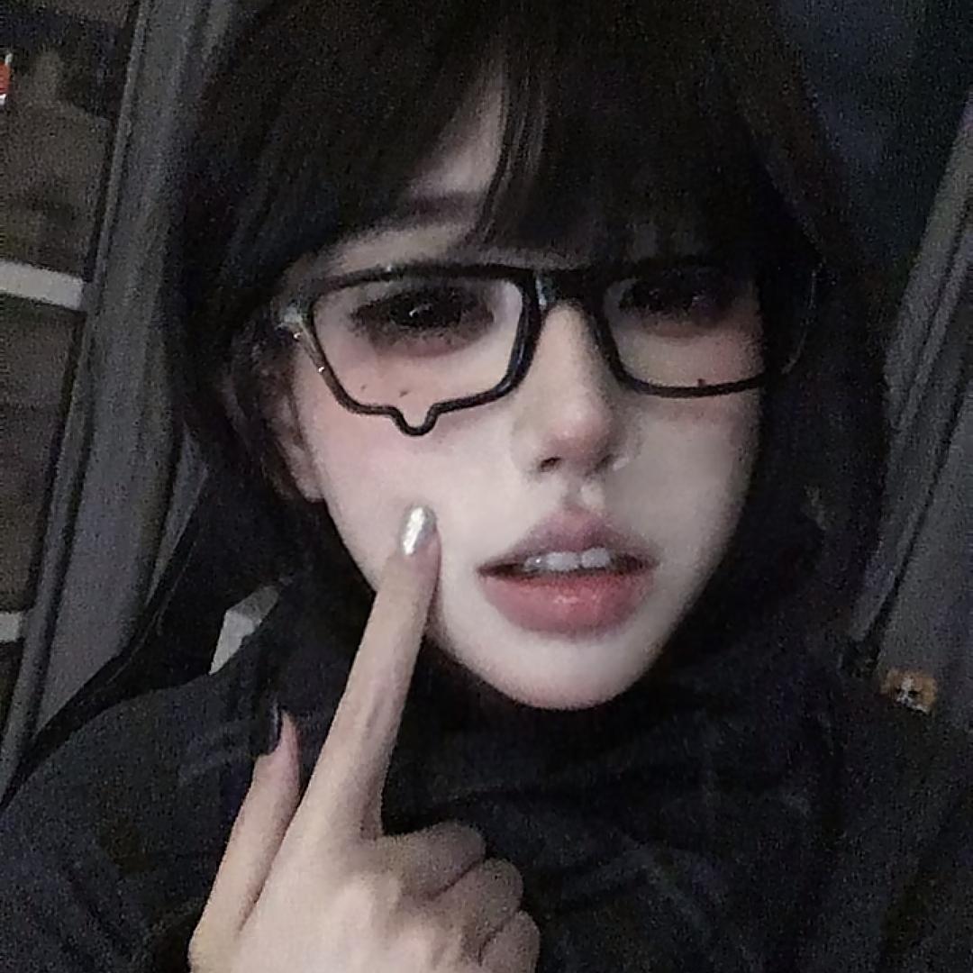 带刺的玫瑰🌹