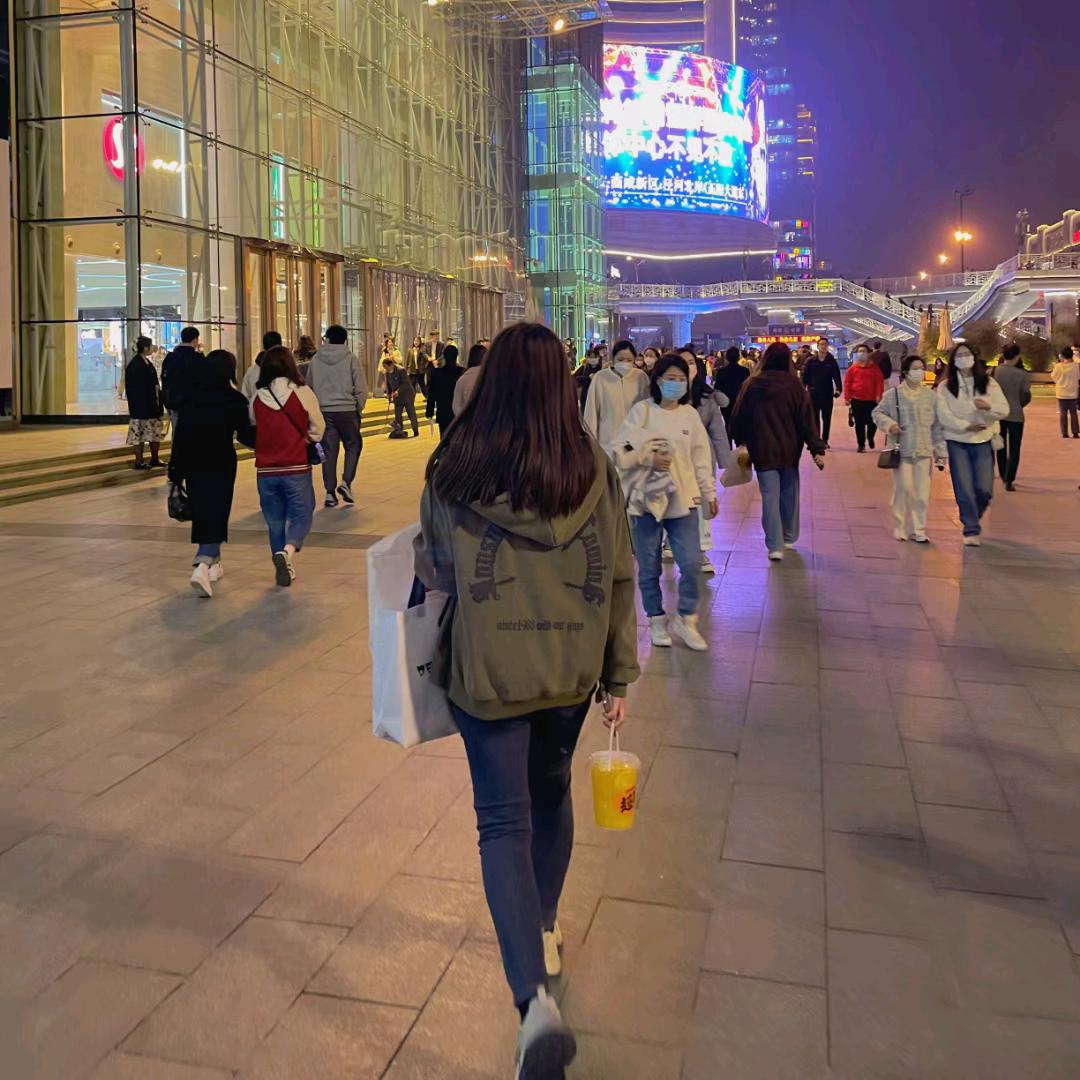 @梦娜吖✌🏻