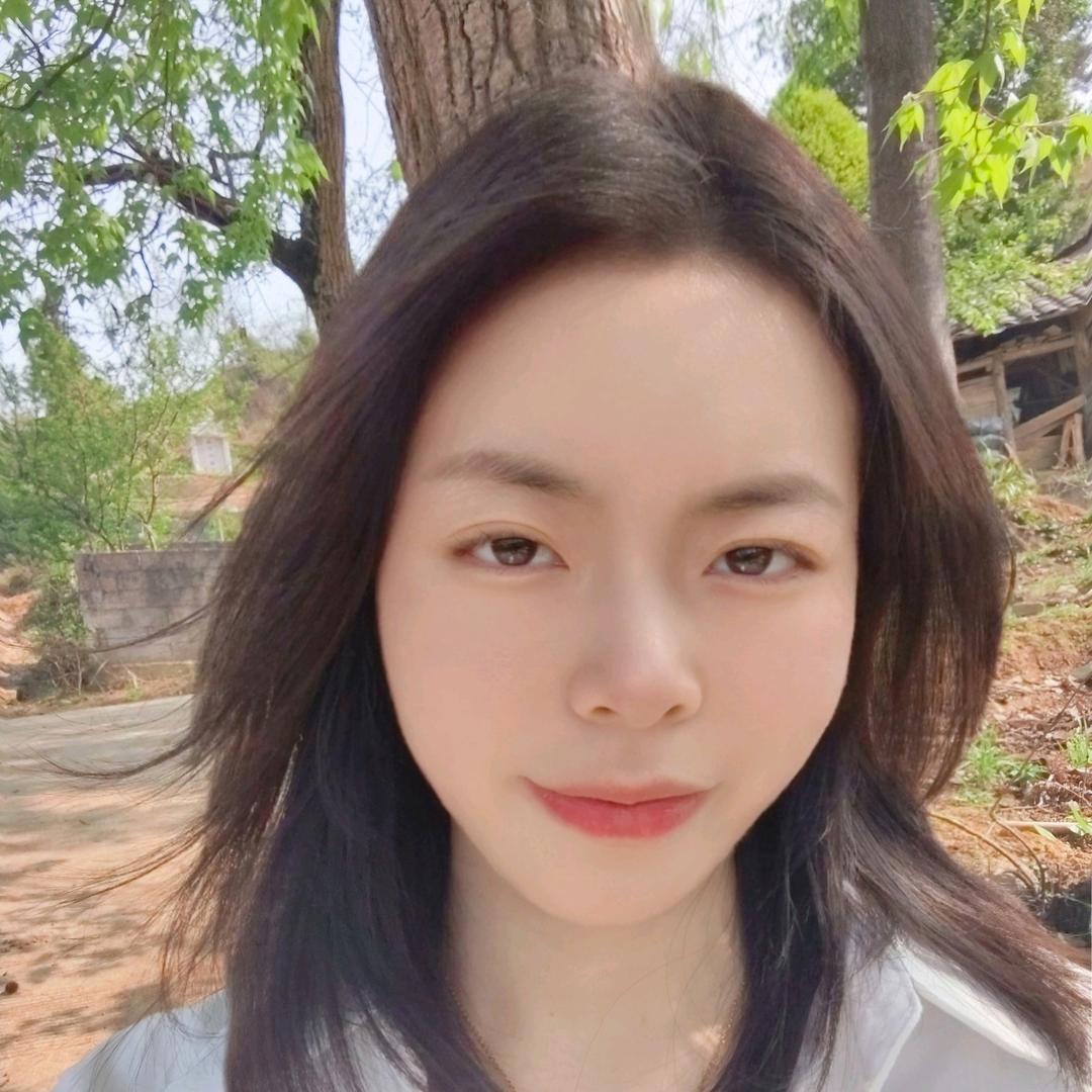 小燕 .