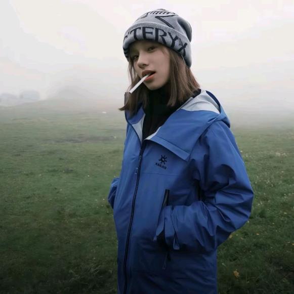 榆林市煤矿厂高级中学一班刘Ting