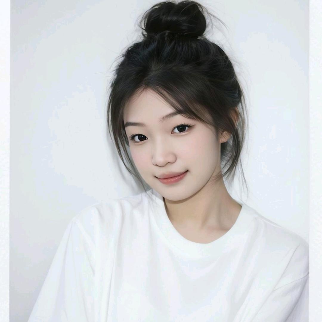 腼腆小美