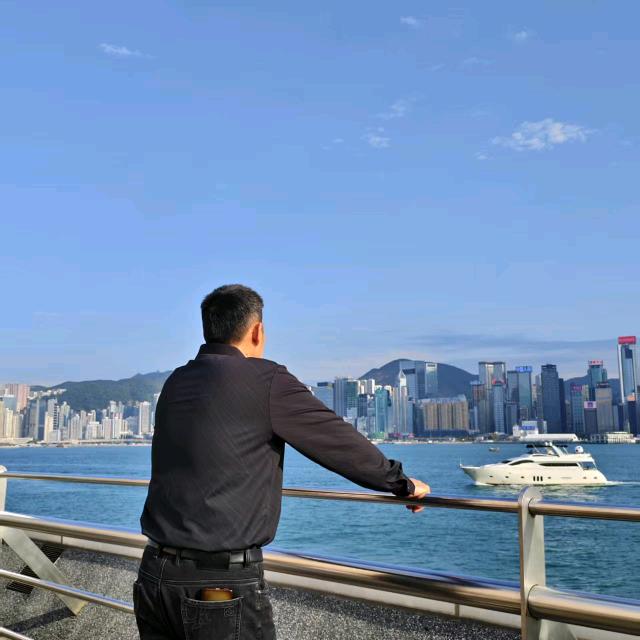 光明哥