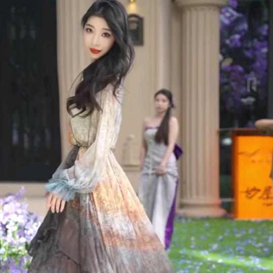 深圳南油真丝女装大蕾–爆款返场