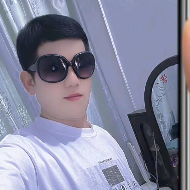 周斌