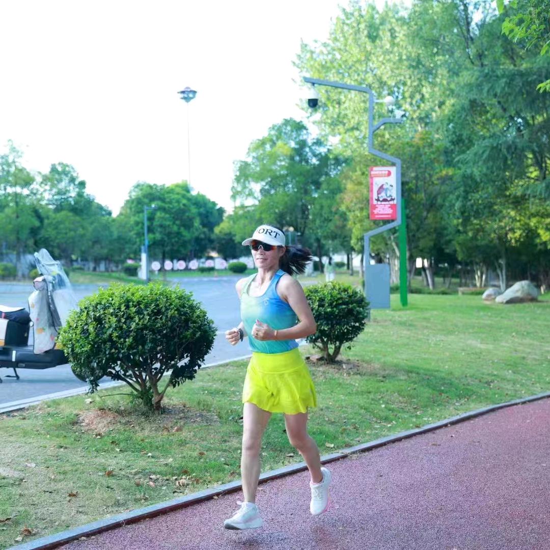 爱跳舞跑步