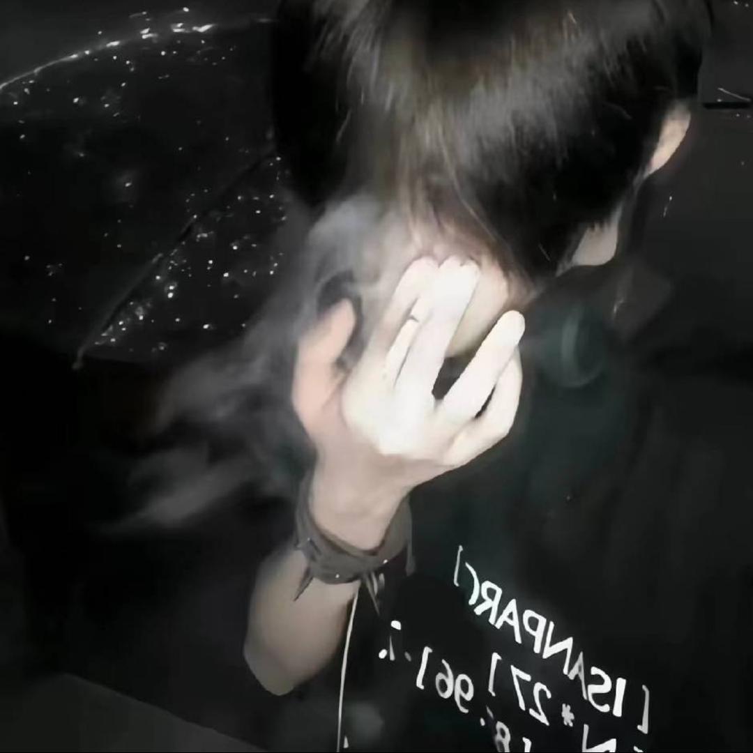 迪遇见头像