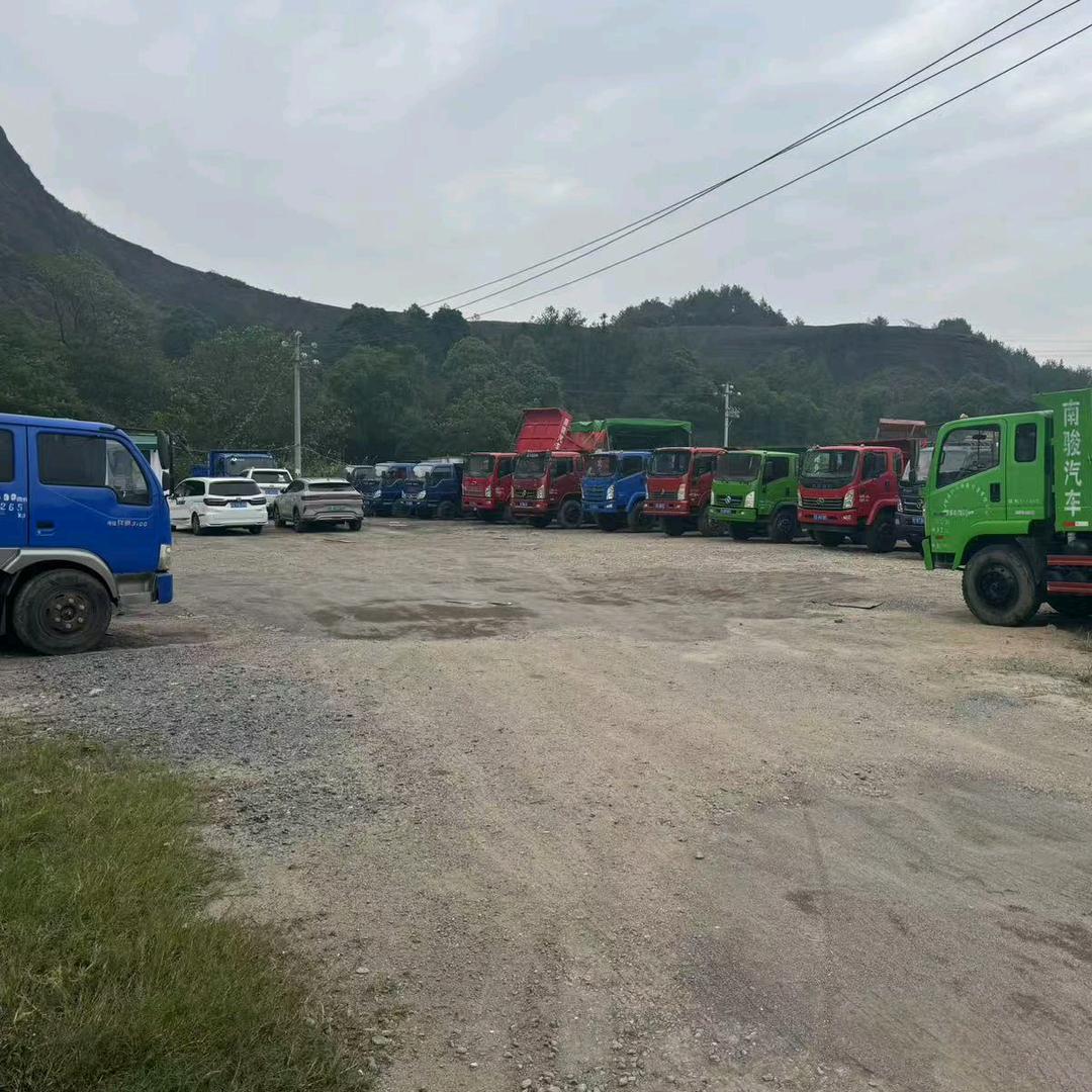 军哥二手自卸货车