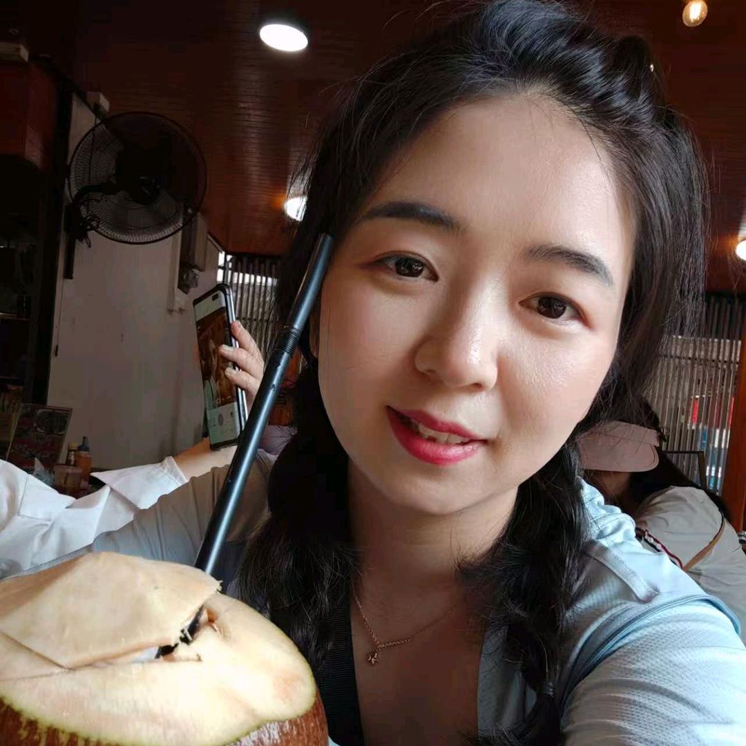 湖南妹子小柒在广州