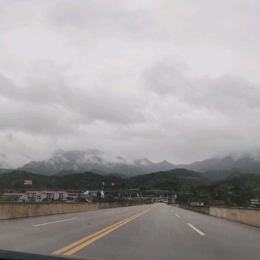 王　　　先　　　森