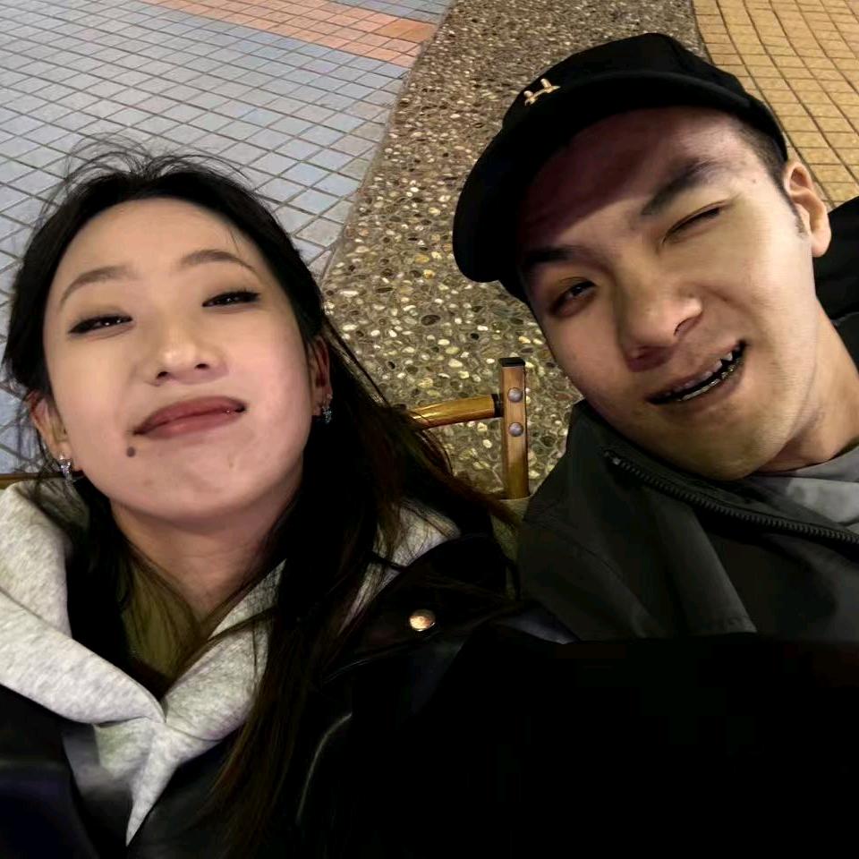 土豆烤肉配酸菜