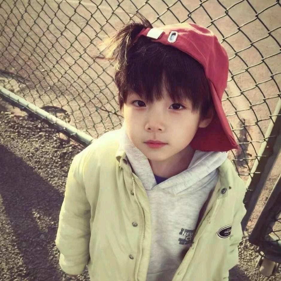 超想吃超级无敌巨无霸脸盘大咸香猪肉脯小孩