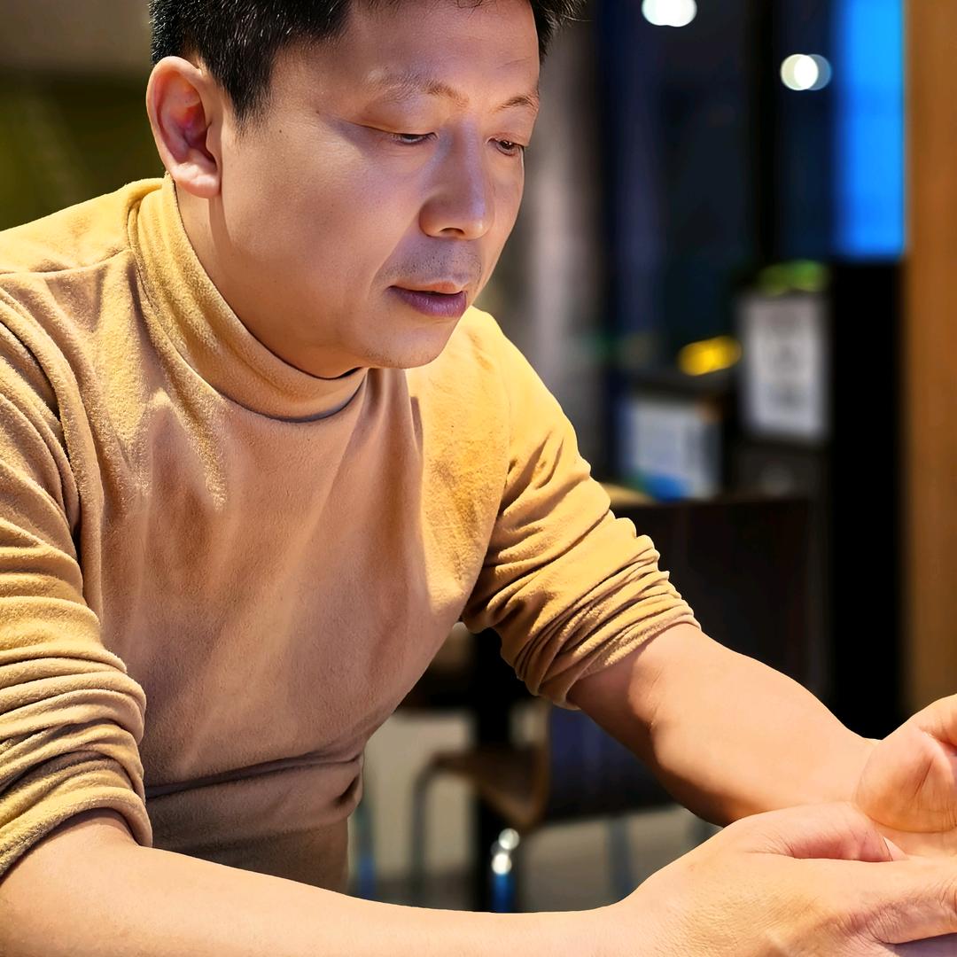 华台酱酒谢宝福