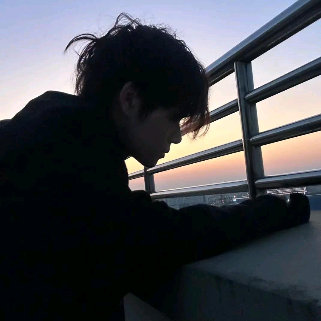 💰. 星痕☀️