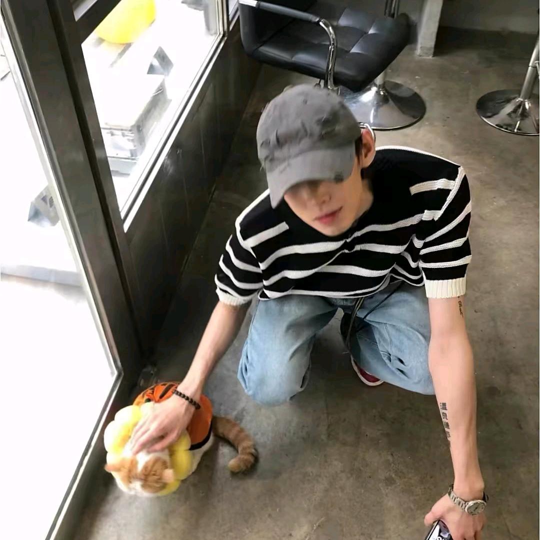 𝓚𝓮𝓐𝓪𝓲.