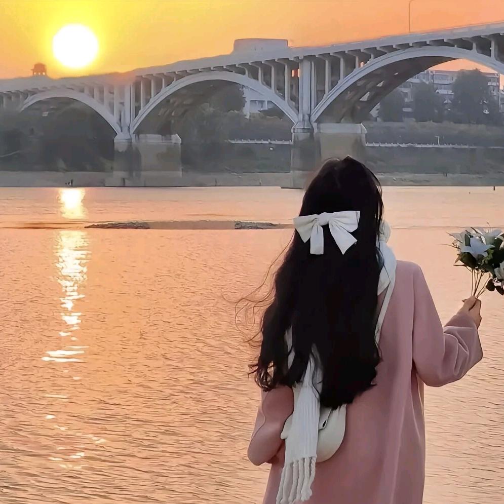 叁叁(没素质主播)