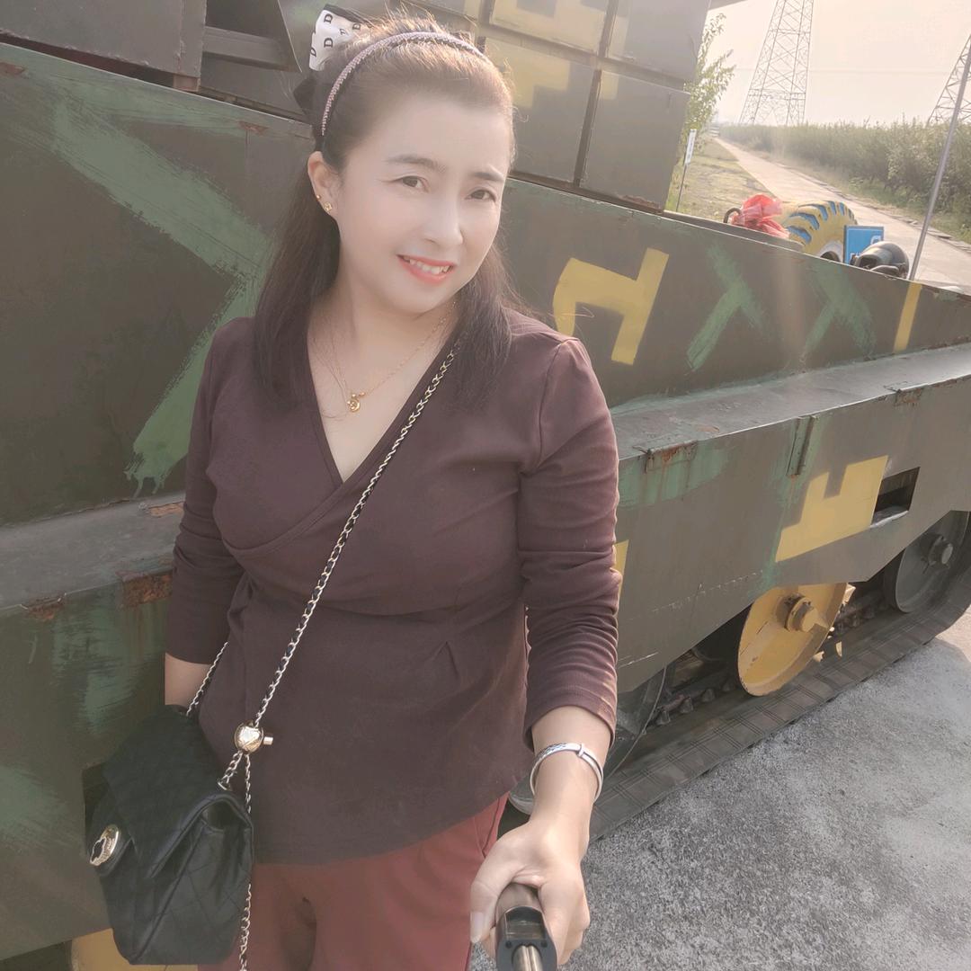 六妹小乖兔🐇🌹