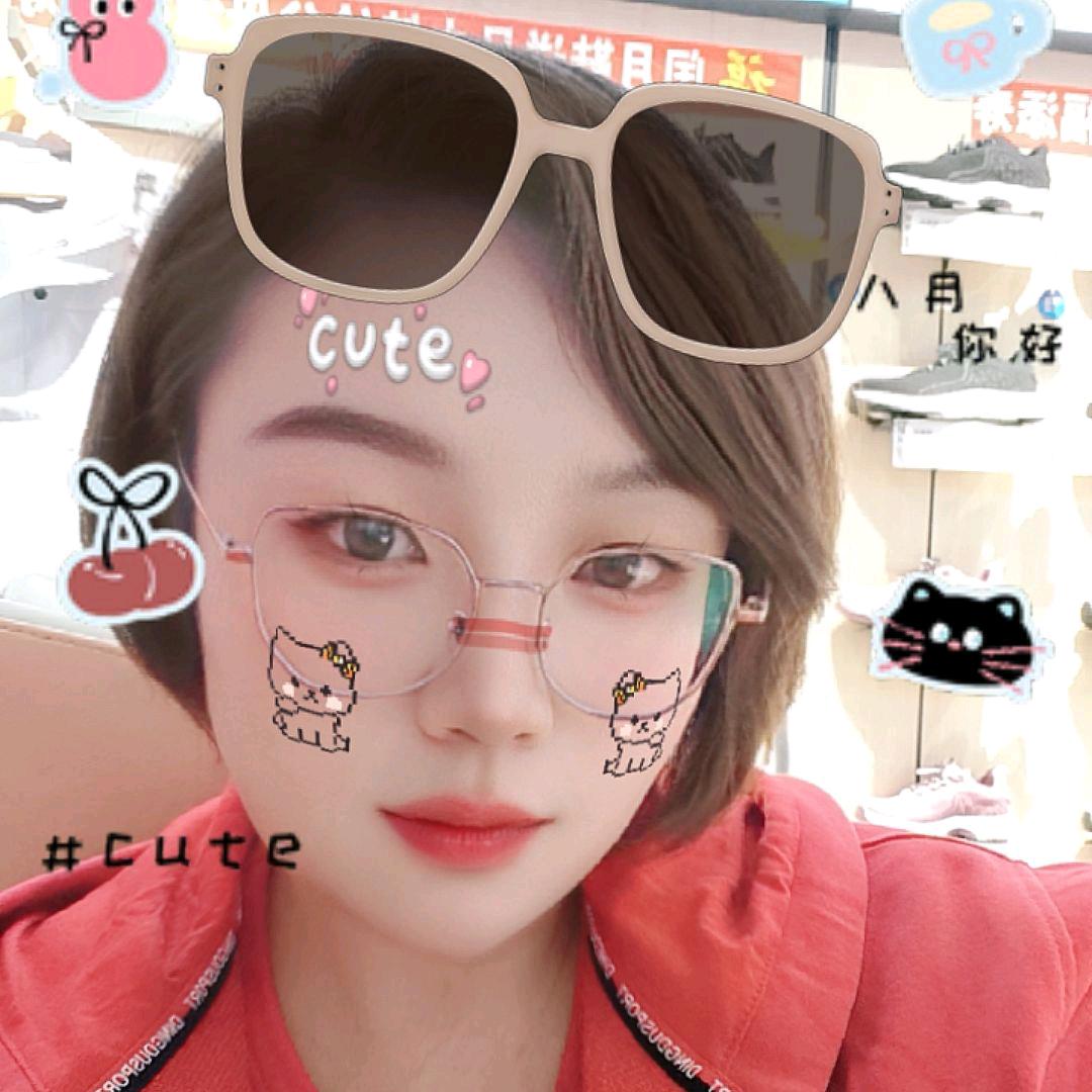 足力健(洁美商场东拐弯处)