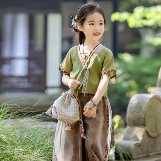 麦麦秋精选童装云舒