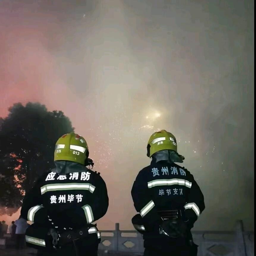 晓夜寒霜