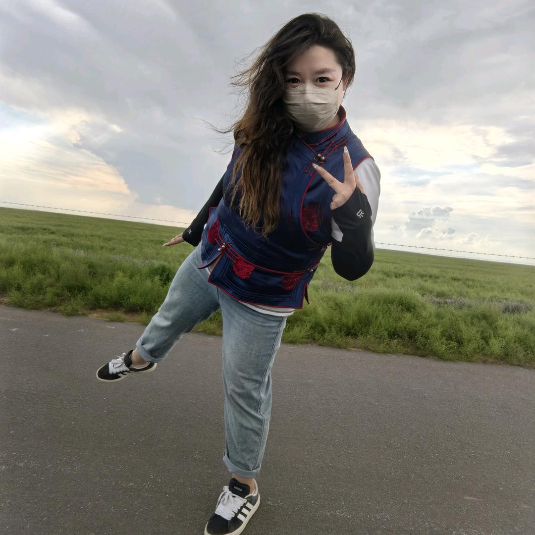 骑ADV娜女的´･ᴗ･`