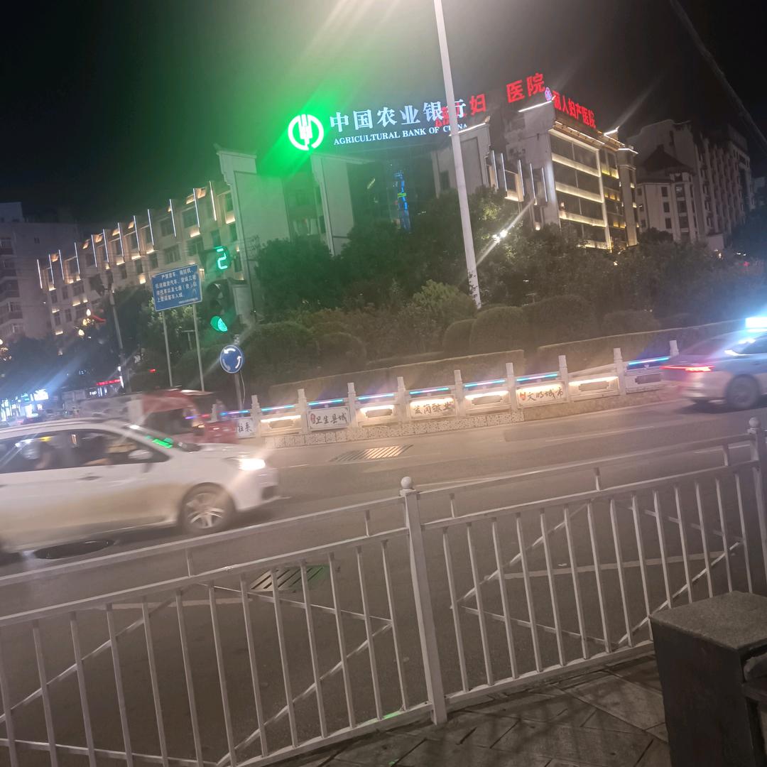 镇雄，内外墙刮灰，