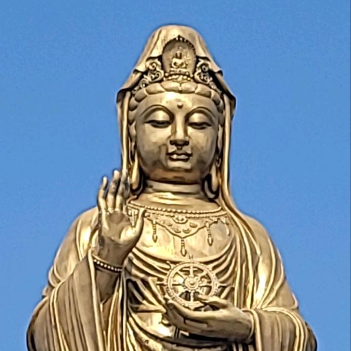 静坐常思己过，闲谈莫论人非