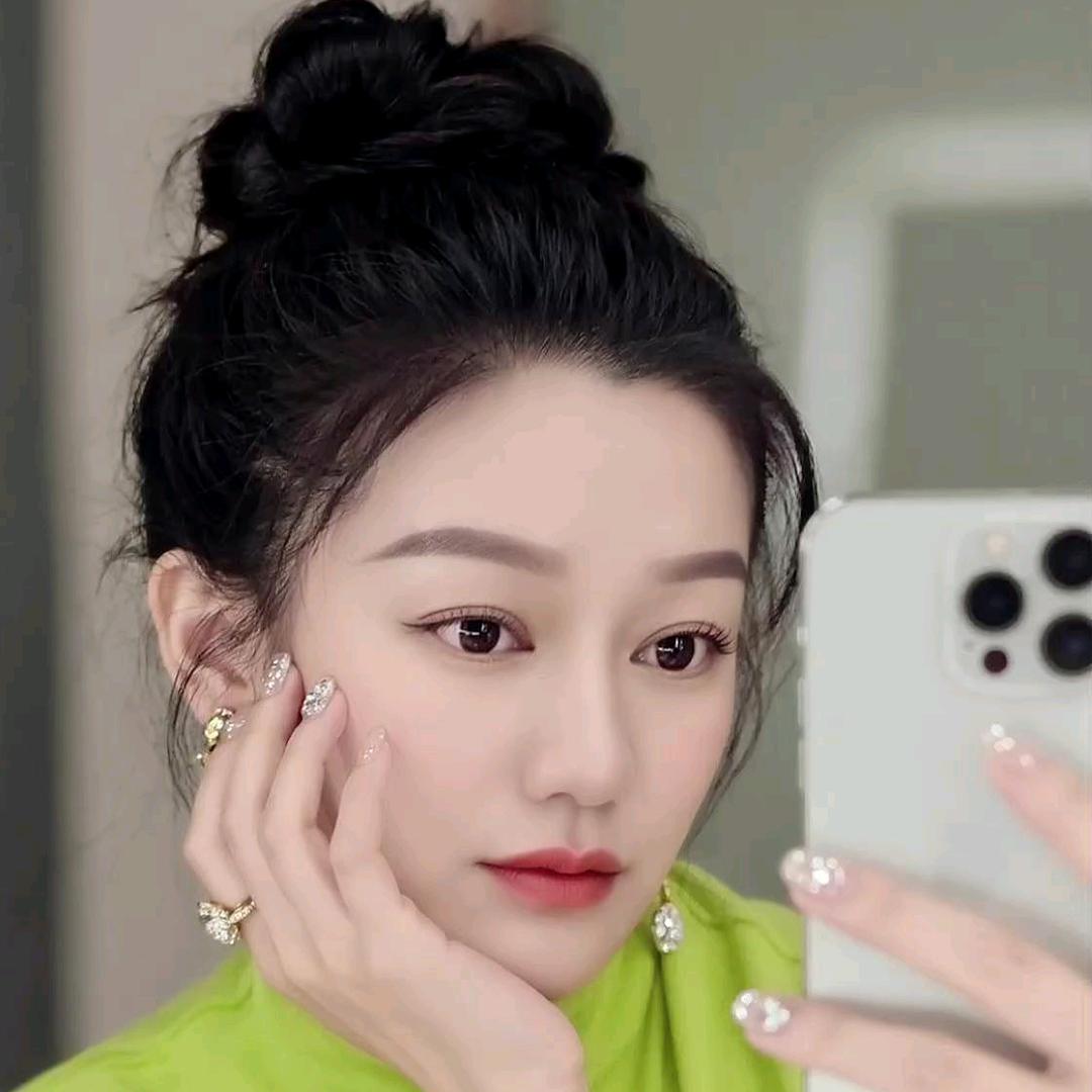 (ღ♡‿♡ღ)随心快乐^ω^