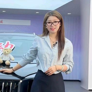 一汽红旗推荐官-小彤