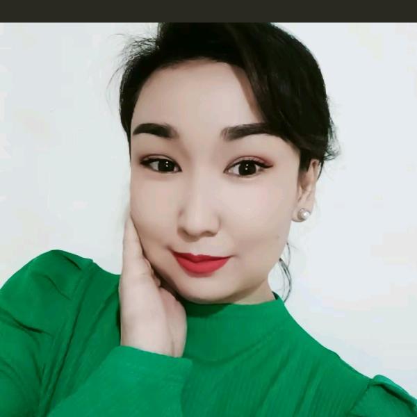 Maggugul& 美合日古丽