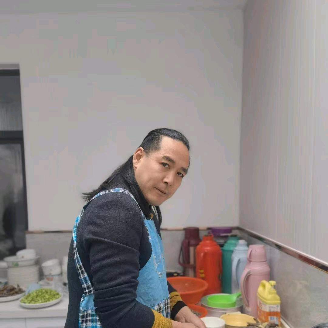 辫子哥