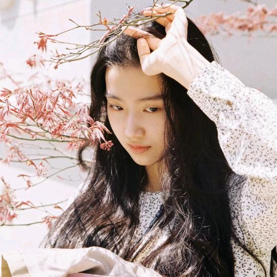 ^落芷昱