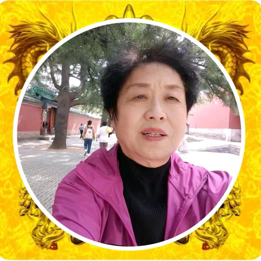 红坦诚  早8点10分