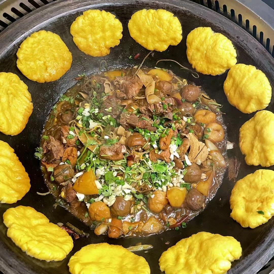 谭家山河村铁锅炖高新四路店