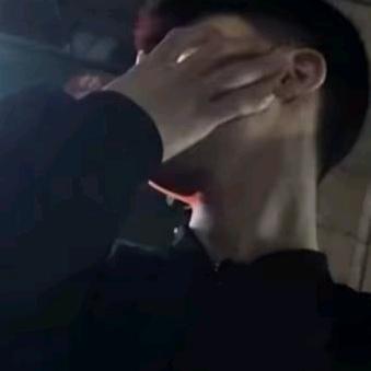 混过社会卖过萌