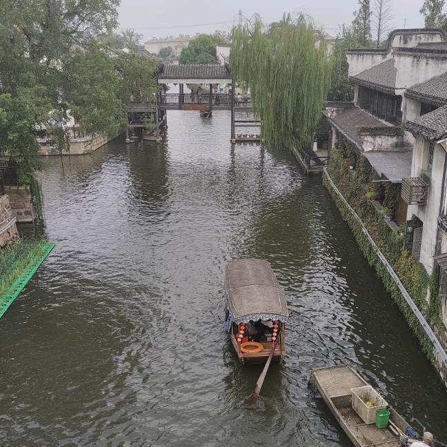 听雨入梦